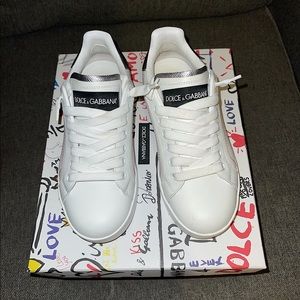 Dolce and gabbana sneakers,
Size 35 women’s eu/ size 5us women’s 
White